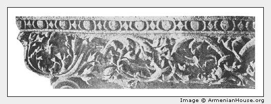 Карниз армянского языческого храма в Гарни