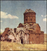Общий вид церкви Тиграна Оненца с юго-запада.